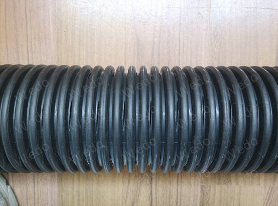 Plastic double wall/double layer corrugated pipe perforator
