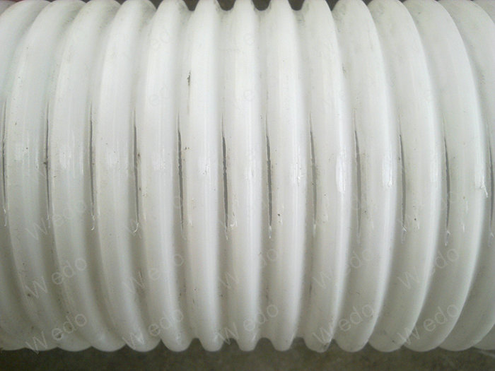 Plastic single wall/single layer corrugated pipe perforator